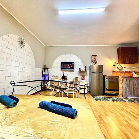 Monolocale Deluxe A 2,7 Km Dal Mare Per 2 Persone Apartment Siderno Exterior foto